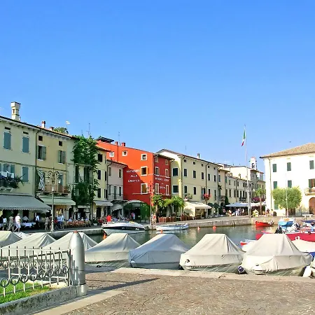 Cassandra Asei Holiday home *
